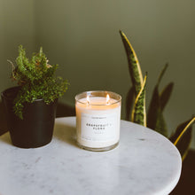 Load image into Gallery viewer, Grapefruit + Flora Glass Tumbler Soy Candle - Calyan Wax Co.